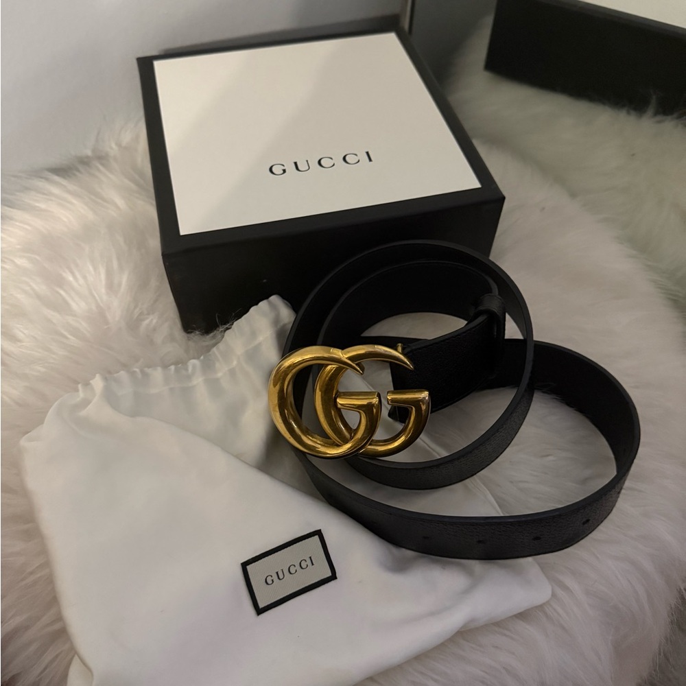 Gucci Black Leather Belt with Gold GG Marmont wide belt